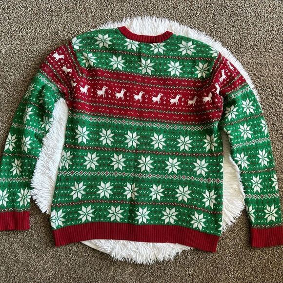 33Degrees Llama Christmas Sweater Womens Size Large Red Green Snowflakes Holiday - Picture 2 of 6